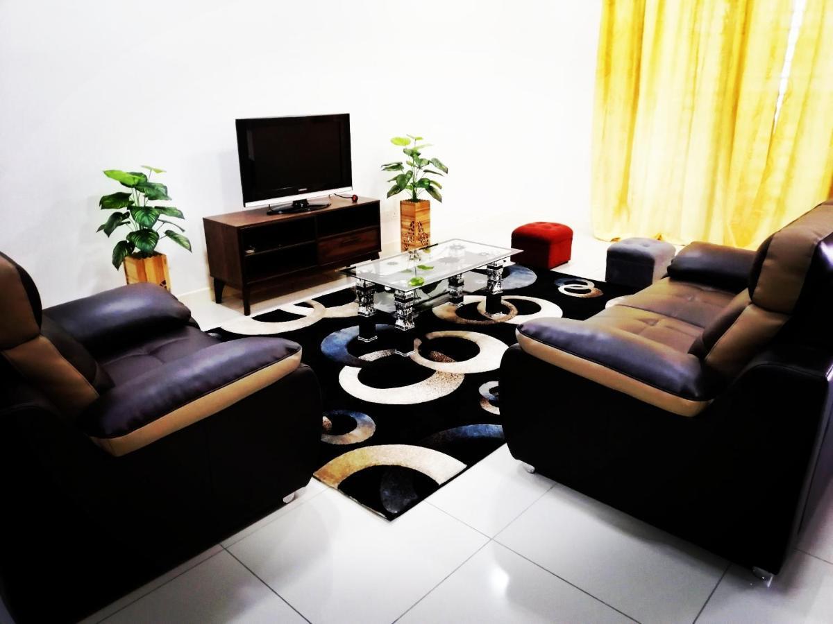 A&D Home-Stay @Kota Warisan, Sepang Eksteriør billede