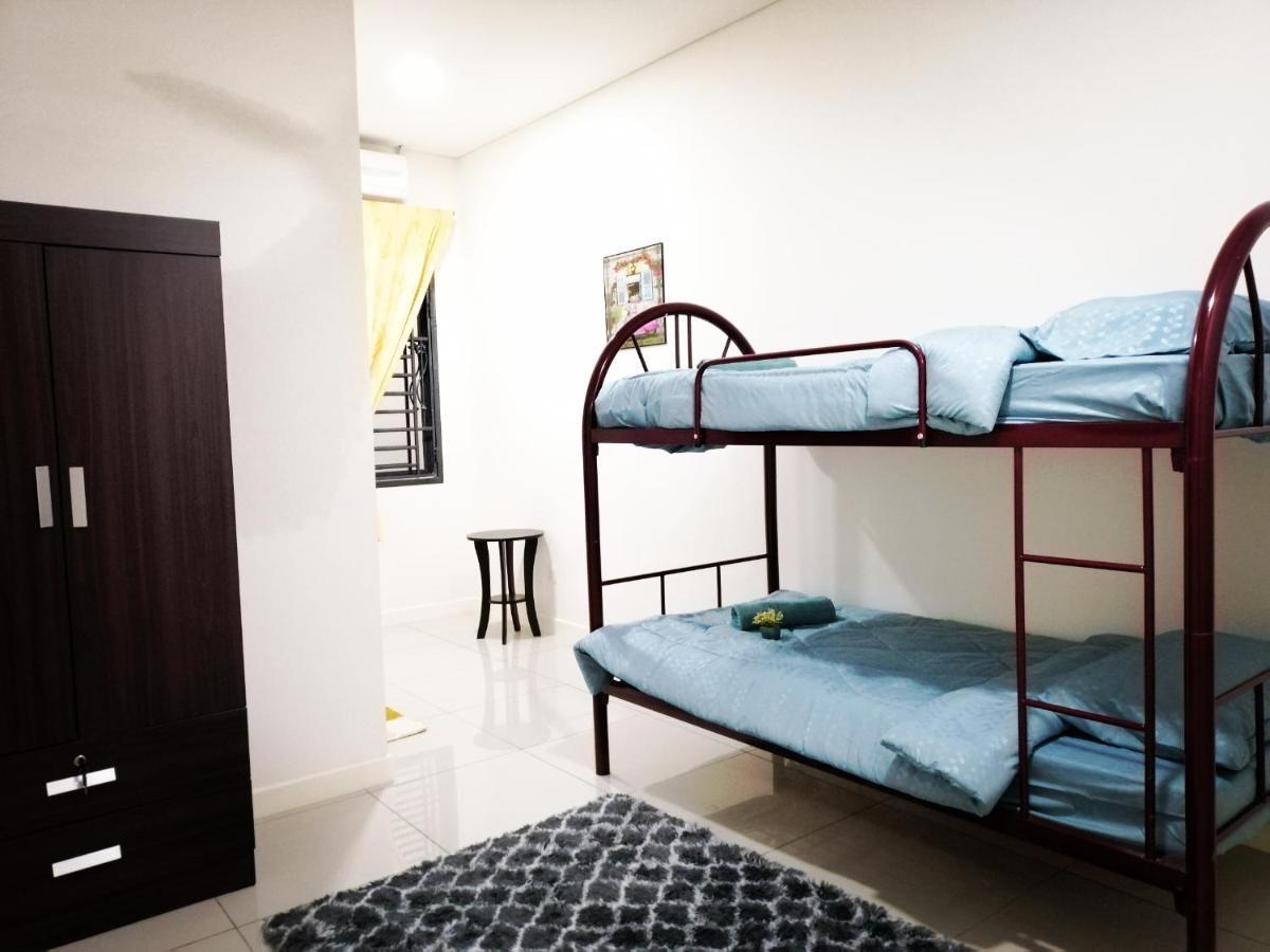 A&D Home-Stay @Kota Warisan, Sepang Eksteriør billede