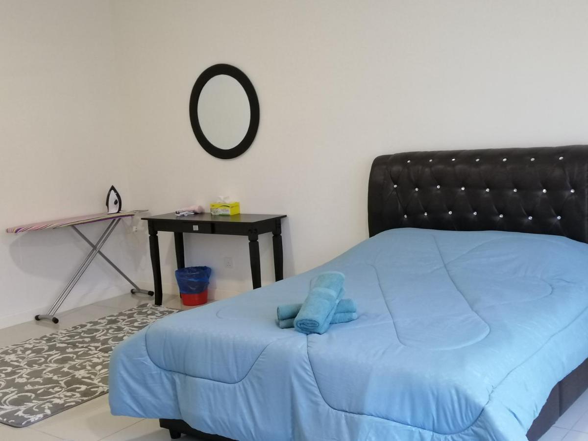 A&D Home-Stay @Kota Warisan, Sepang Eksteriør billede
